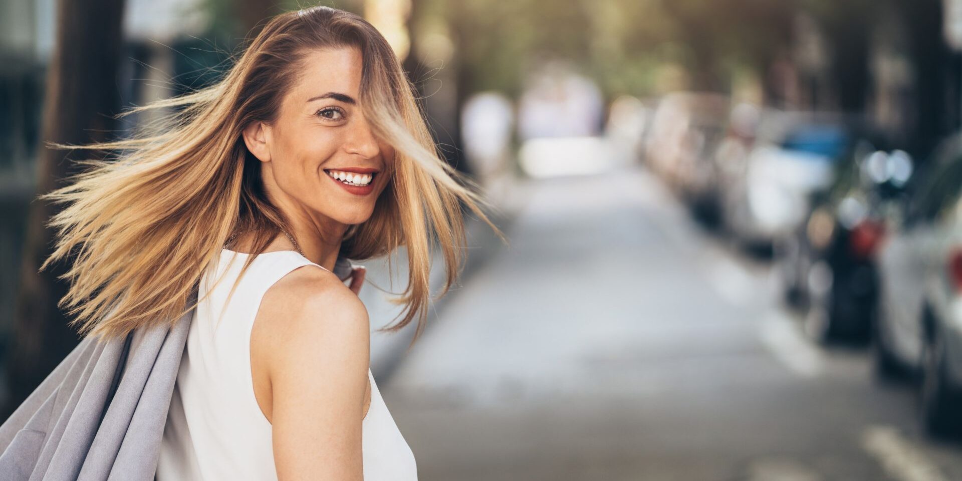 Ängste überwinden_Die ersten 3 Schritte für mehr Sicherheit im Alltag_Praxis für Coaching und Psychotherapie Köln_Sandra Hilberath Wie überwindet man Ängste? Die ersten 3 Schritte für mehr Sicherheit im Alltag bekommst du in diesem Blogartikel. Erfahre, welche 3 Schritte zur Überwindung deiner Ängste die wirkungsvollsten sein können.