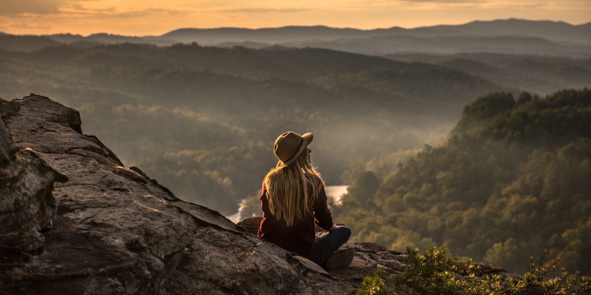 Kreislauf der Angst verstehen und unterbrechen_Praxis für Coaching und Psychotherapie_Sandra Hilberath Erfahre, wie du den Kreislauf der Angst unterbrechen kannst. Du bekommst konkrete Tipps zur direkten Umsetzung, damit du deine Ängste Schritt für Schritt überwinden kannst.