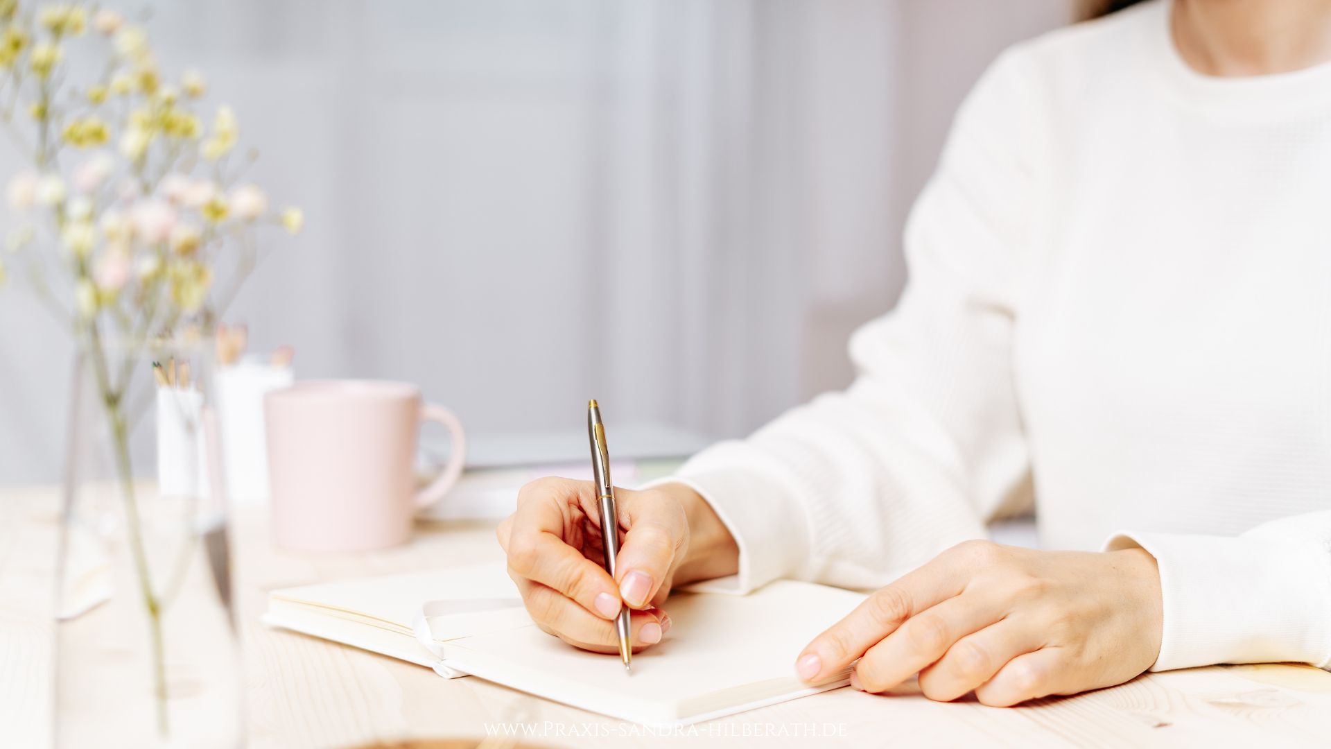 Glaubenssätze erkennen und verändern_Praxis für Coaching und Psychotherapie Köln_Sandra HIlberath_2 Entdecke, wie Glaubenssätze entstehen, dein Leben beeinflussen – und wie du sie Schritt für Schritt verändern kannst. Mit 5 einfachen Tipps zur Umsetzung im Alltag!