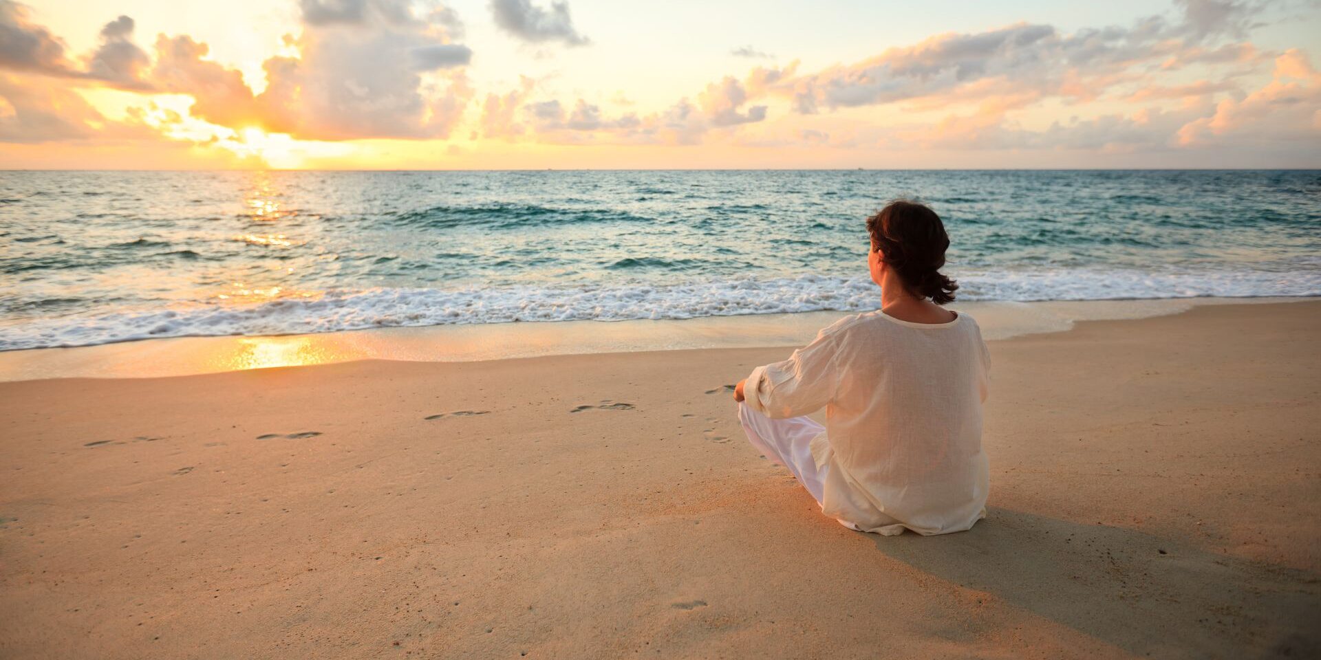 Selbsthypnose lernen_Praxis für Coaching und Psychotherapie_Sandra Hilberath In diesem Artikel erfährst du, was Selbsthypnose ist, wie du sie ganz einfach selbst anwenden kannst und warum sie ein kraftvolles Werkzeug gegen Angst, Stress und innere Unruhe ist.