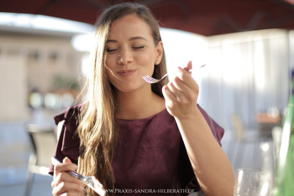 Leidest du unter Emetophobie? Erfahre Ursachen, Symptome und wirksame Behandlungsmöglichkeiten, um die Angst vor dem Erbrechen zu überwinden.