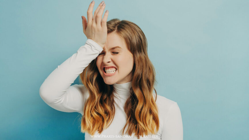 Schuld verstehen und loslassen_Praxis für Coaching und Psychotherapie Köln Sandra Hilberath Schuldgefühle belasten dich? Erfahre, wie Schuld entsteht, worin der Unterschied zu Scham liegt – und was dir hilft, sie loszulassen.