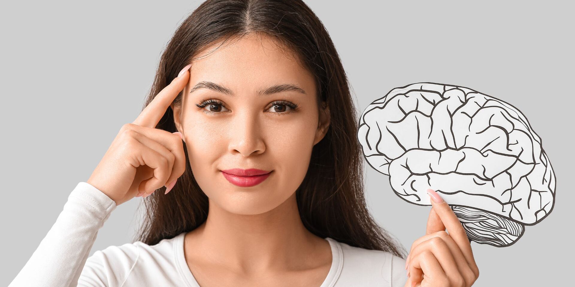 Erfahre, was im Nervensystem bei Panikattacken geschieht, warum es nur ein Fehlalarm ist und wie du dich mit 3 Strategien beruhigen kannst.