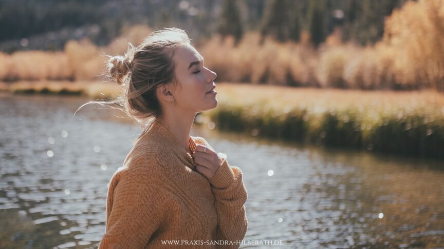Erfahre, was ein dysreguliertes Nervensystem ausmacht – und wie du mit 3 sanften Übungen zu Ruhe, Stabilität und innerer Balance findest.
