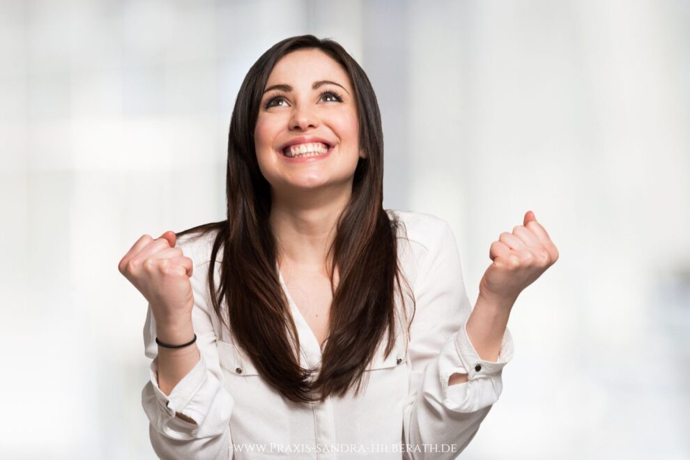 Warum Silvester-Vorsätze oft scheitern und wie Veränderung entstehen kann, die wirklich bleibt. Sanft, alltagstauglich und ohne Druck.