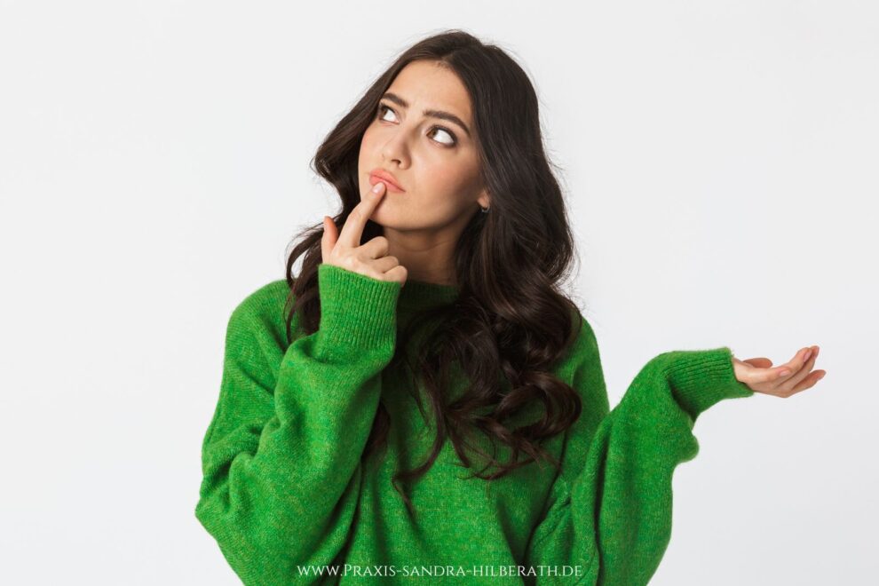 Du hast deine Trigger erkannt und alles reflektiert, trotzdem reagierst du wieder wie früher? Erfahre, warum reines Verstehen dein Nervensystem nicht beruhigt und wie kleine Schritte echte Veränderung ermöglichen.