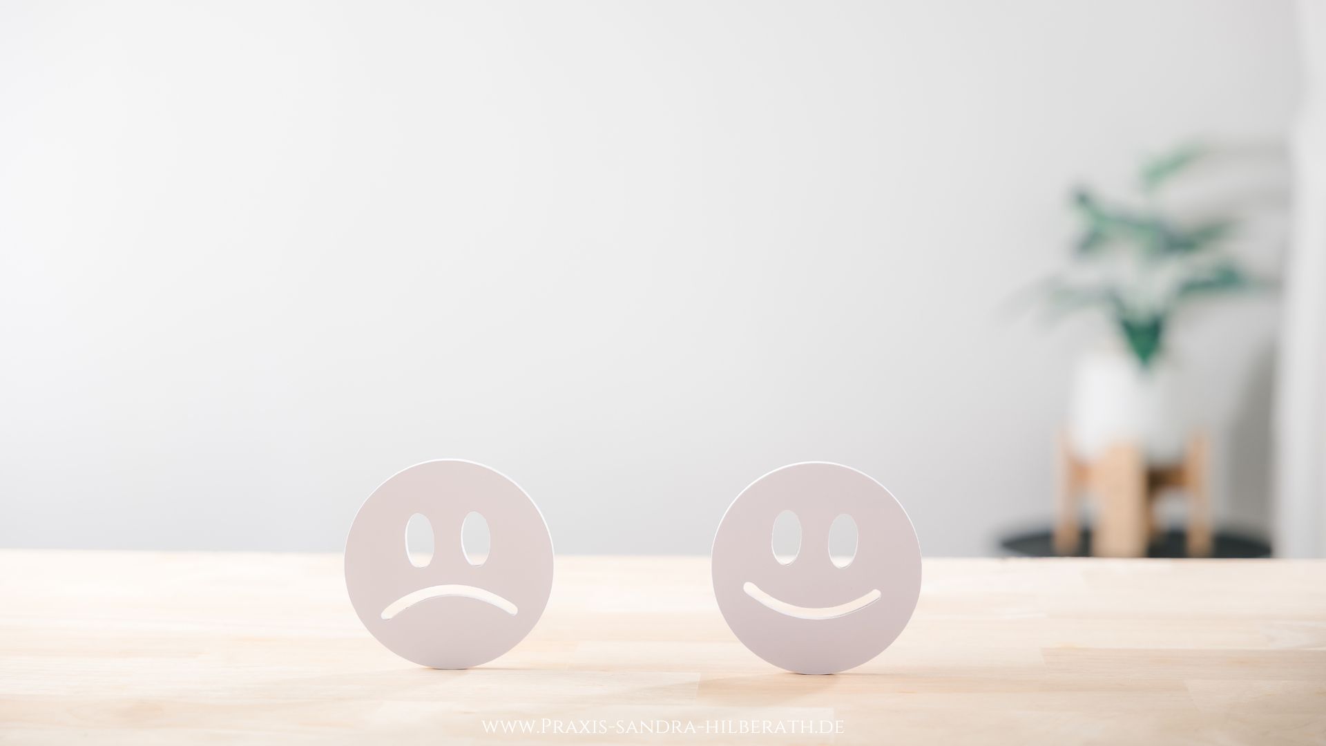 Kritik verstehen_Selbstwert stärken_Praxis für Psychotherapie Sandra Hilberath_2 Warum Kritik dich so verunsichert: Verstehe dein Nervensystem, alte Muster und deinen Selbstwert – und lerne, gelassener zu reagieren.